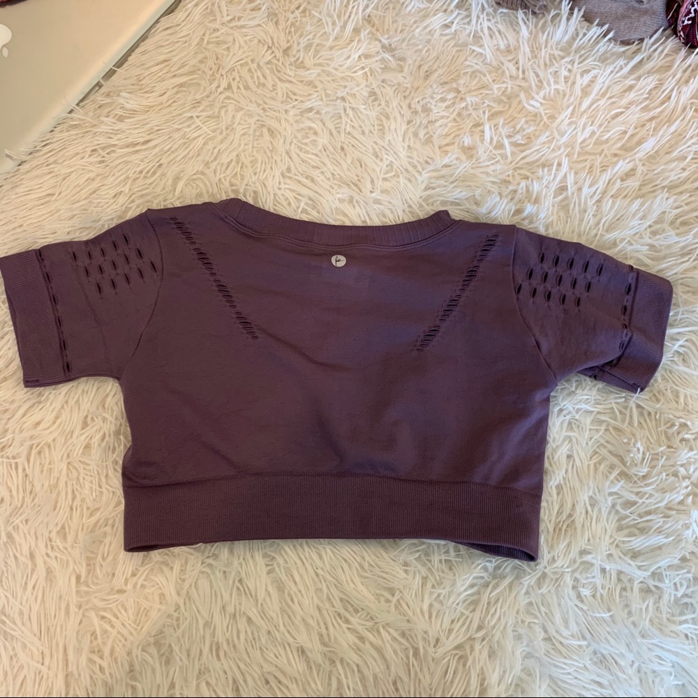 workout crop top